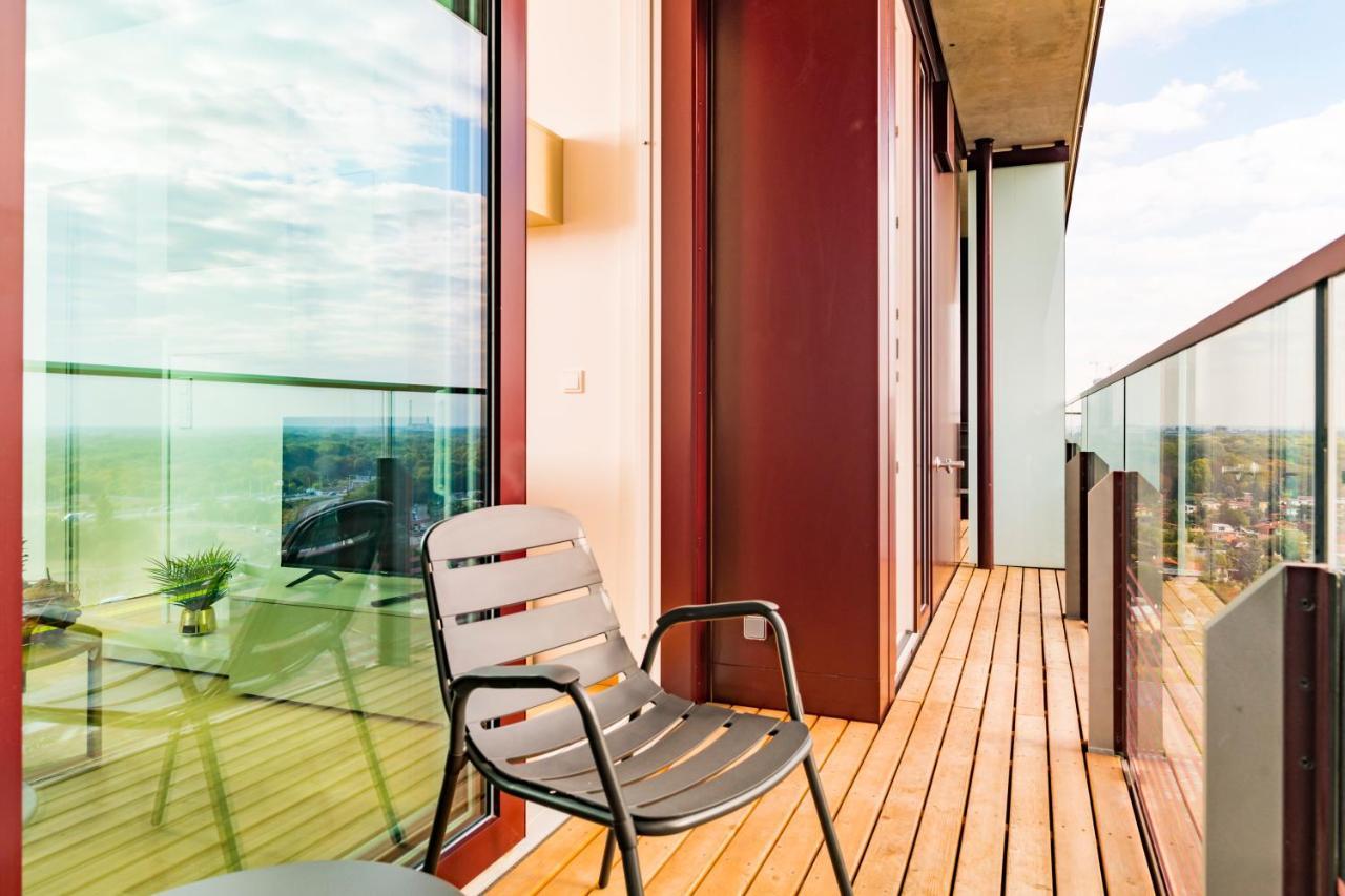 Triiiple Tower Dream Apartments With Rooftop-Summer-Pool Wina Bagian luar foto