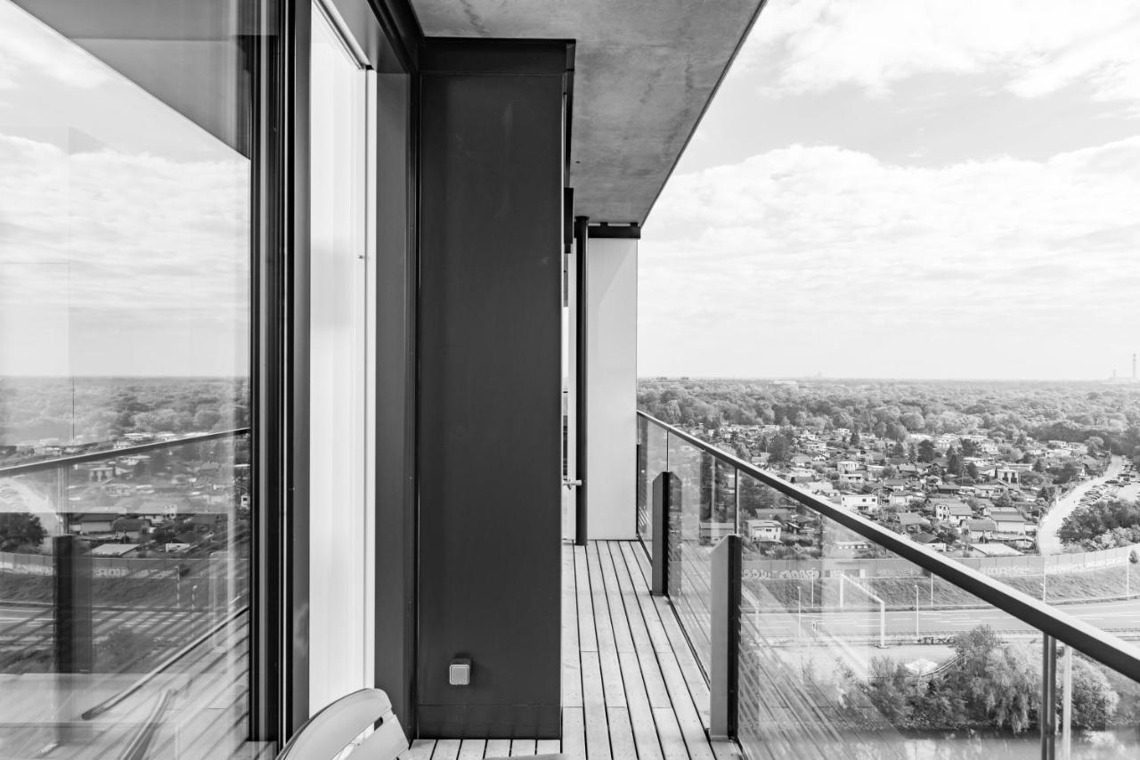 Triiiple Tower Dream Apartments With Rooftop-Summer-Pool Wina Bagian luar foto