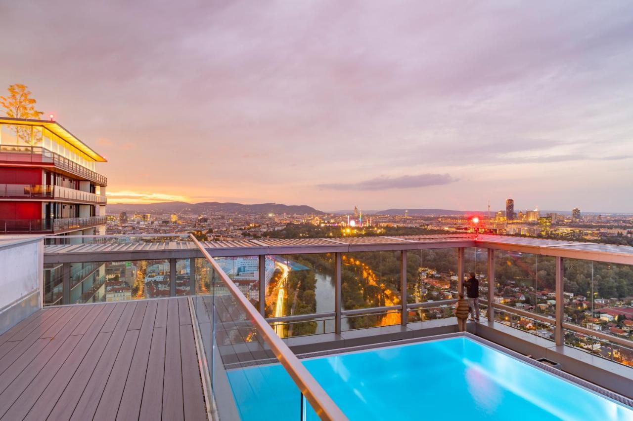 Triiiple Tower Dream Apartments With Rooftop-Summer-Pool Wina Bagian luar foto