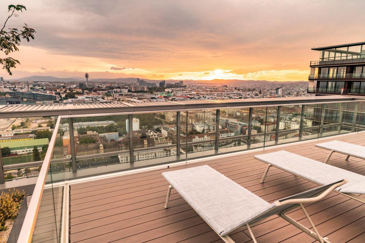 Triiiple Tower Dream Apartments With Rooftop-Summer-Pool Wina Bagian luar foto